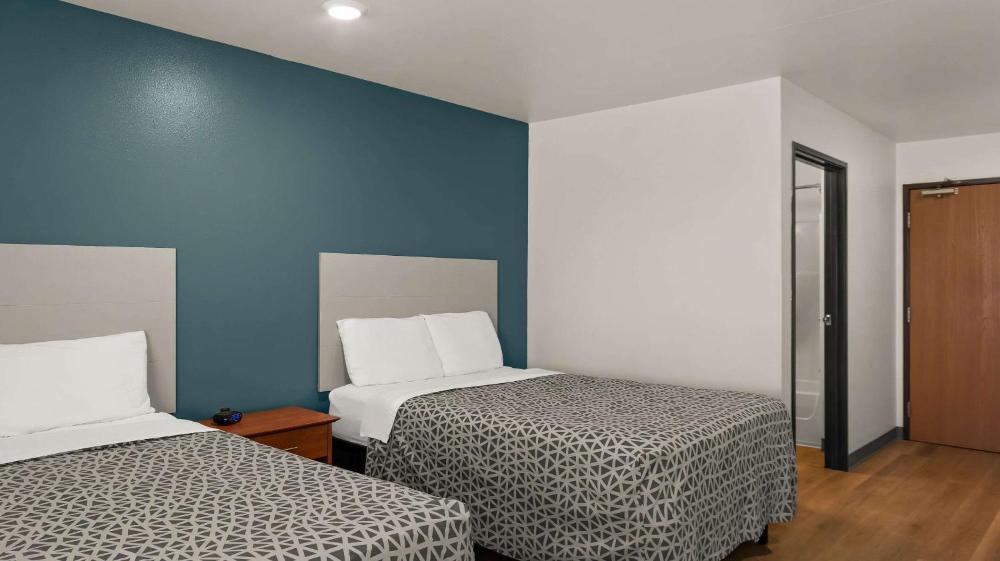 Double Room with Two Double Beds - Non-Smoking interior